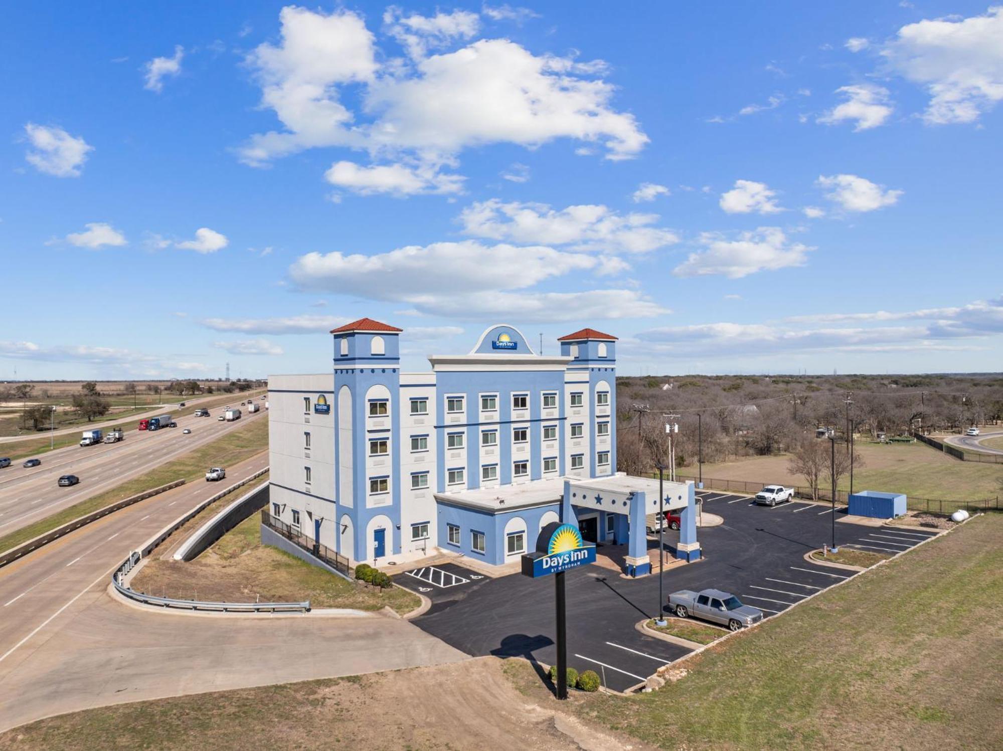 Days Inn By Wyndham Salado Экстерьер фото